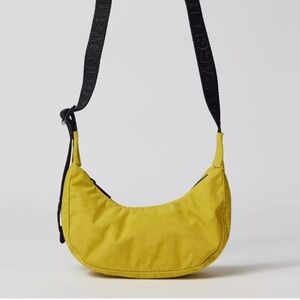 BAGGU Mini Crescent in Sour